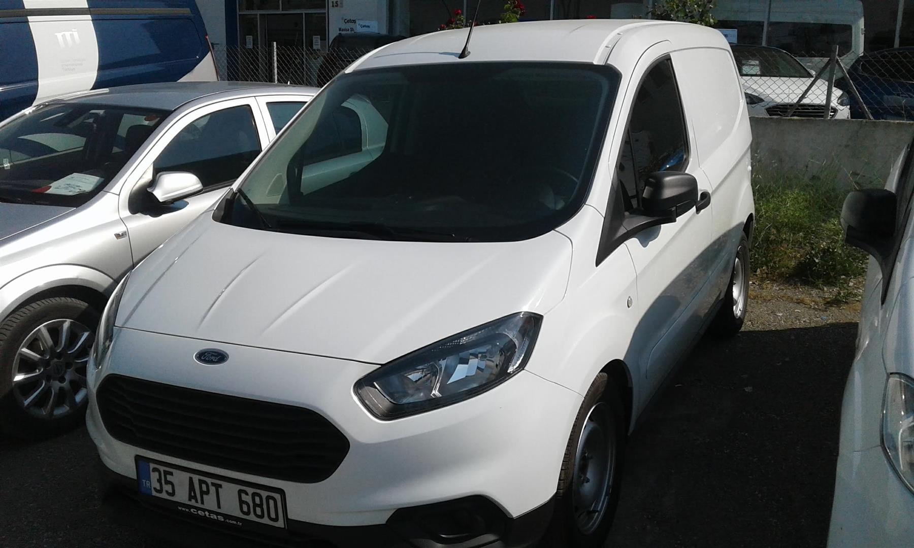 2020 FORD TRANSIT COURIER 1 5 TDCI TREND Ford 2 El